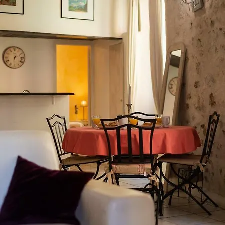 Ah! Charme Et Authentique Avec Parking Appartamento