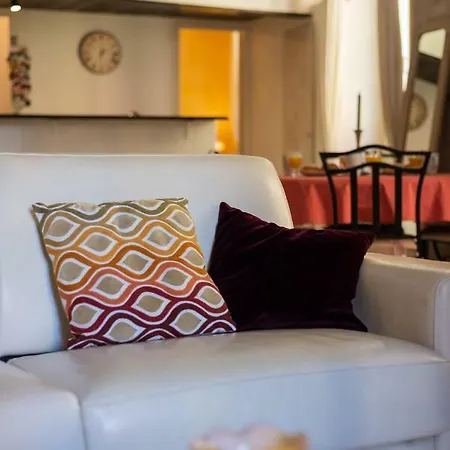 Ah! Charme Et Authentique Avec Parking Apartment Nizza